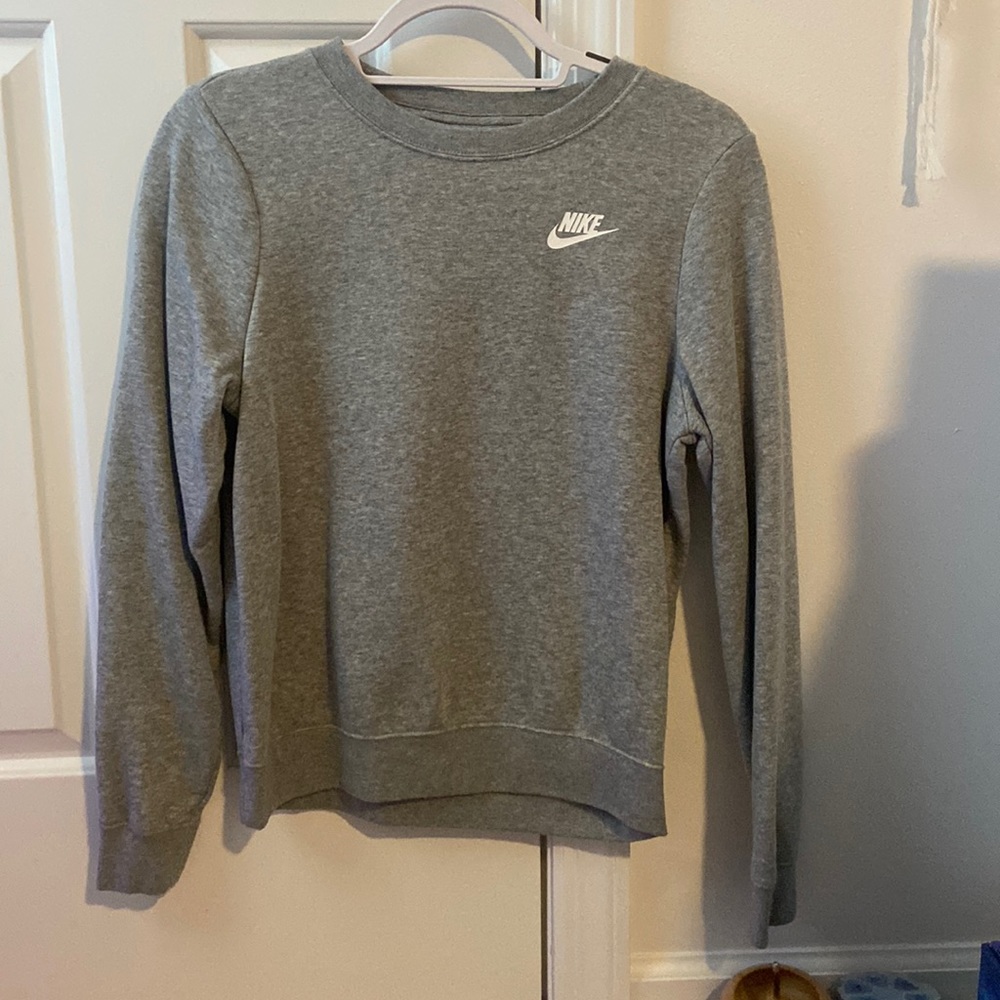 Gray Nike crew neck